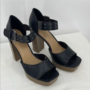REPORT PETUNIA WOMENS SIZE 11M Stylish Black Platform Heels